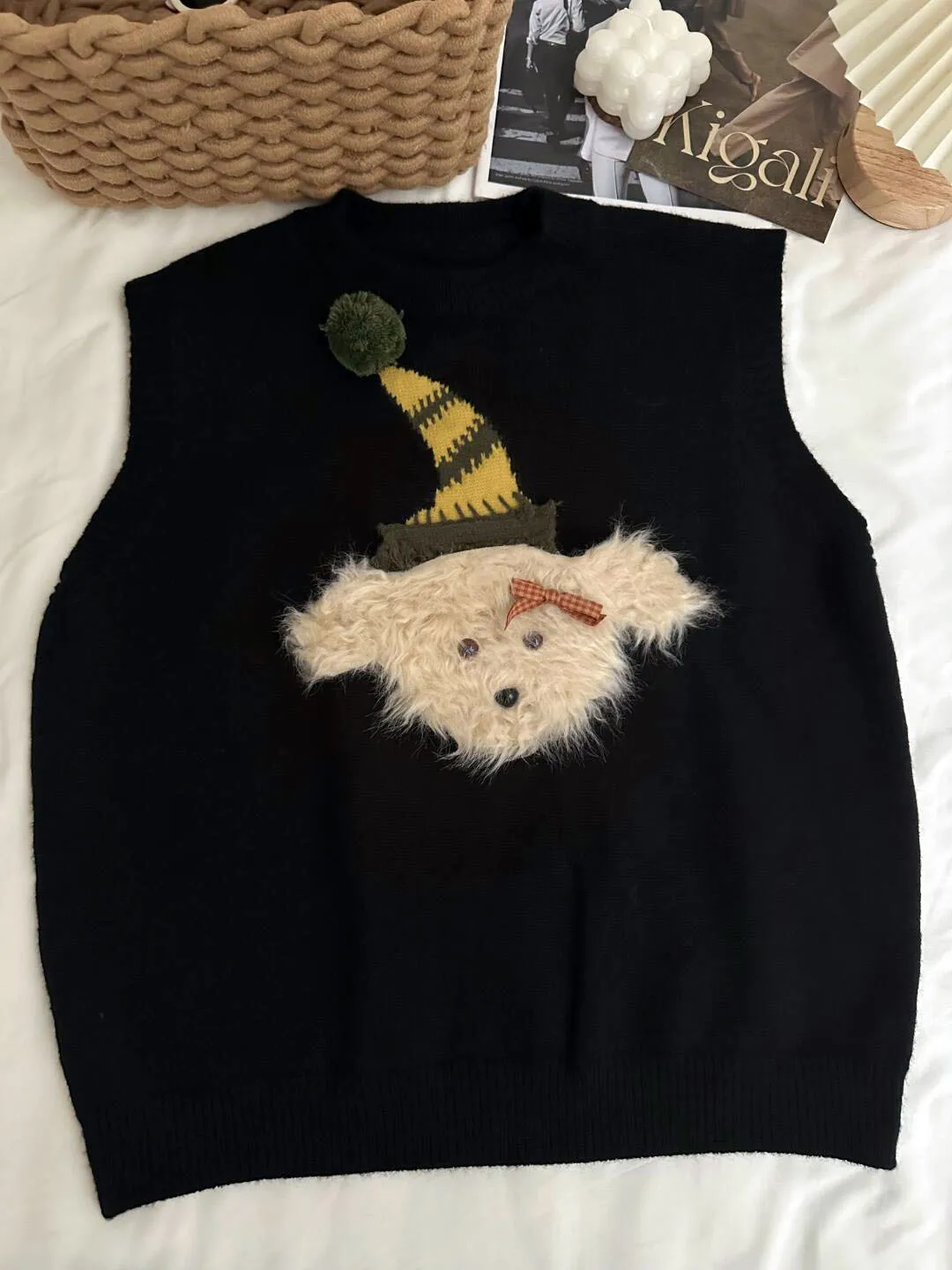 Cartoon Dog Women's Knit Vest 2025 Spring Autumn New Outerwears Loose Sleeveless Vest Female Sweater Jackets
Cartoon Dog Women's Knit Vest 2025 Spring Autumn New Outerwears Loose Sleeveless Vest Female Sweater Jackets