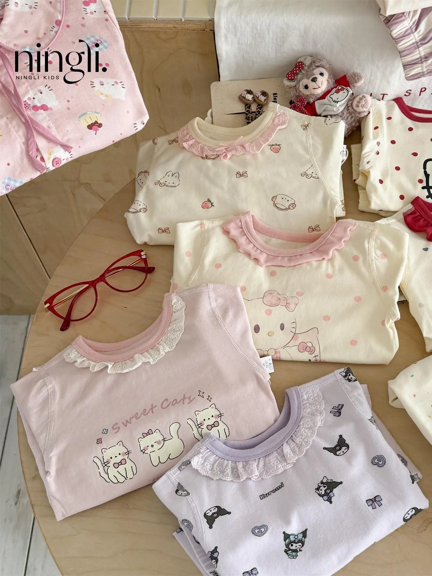 Детский комплект одежды с милым мультяшным принтом, свободный удобный хлопковый длинный свек для маленьких девочек, круглый осенний костюм из двух предметов
Детский комплект одежды с милым мультяшным принтом, свободный удобный хлопковый длинный свек для маленьких девочек, круглый осенний костюм из двух предметов