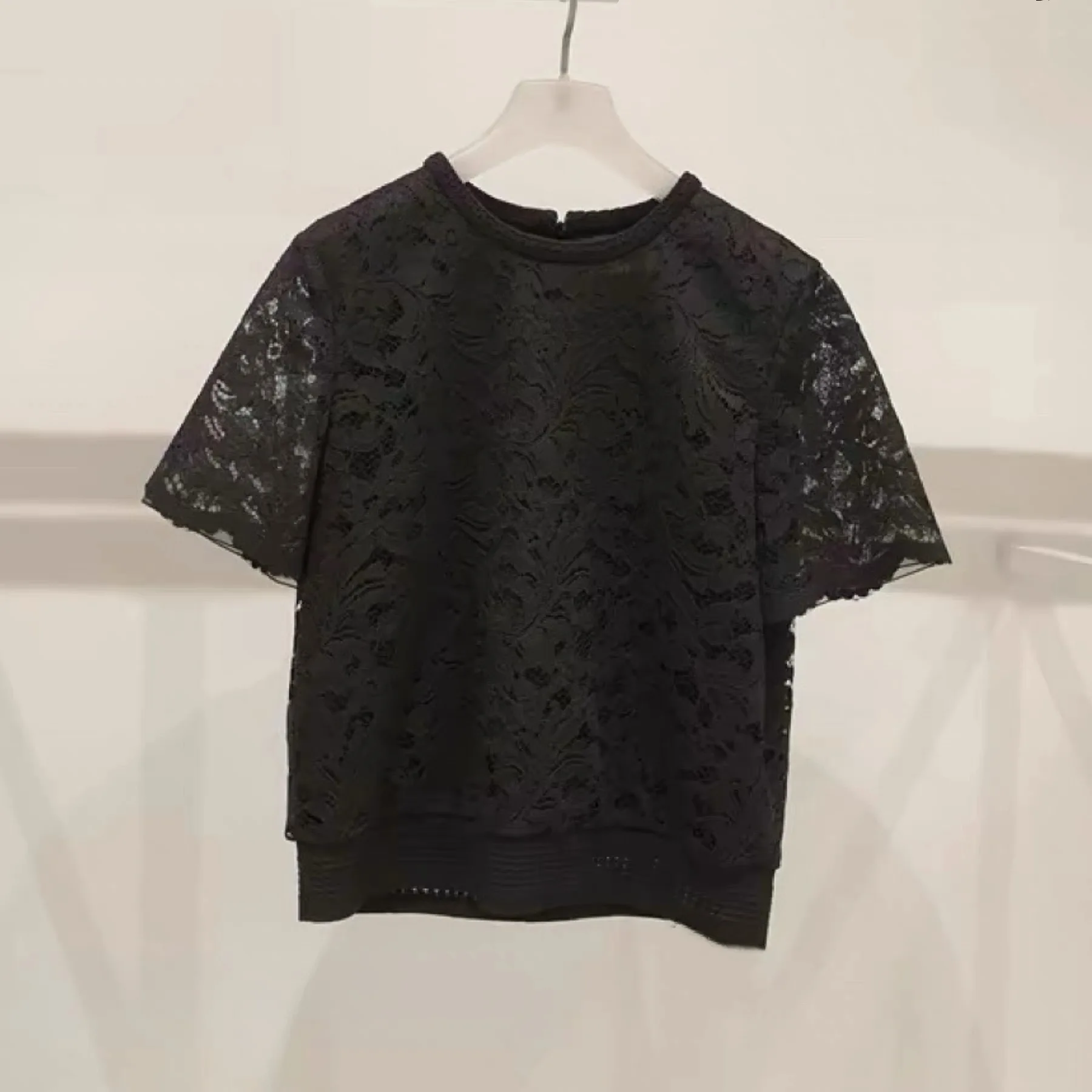 LingYao KUH26 Spring Elegant round Neck Lace Hollow Loose Fit Waist Cinching Short Sleeve Shirt Women's Business Casual Polye...
LingYao KUH26 Spring Elegant round Neck Lace Hollow Loose Fit Waist Cinching Short Sleeve Shirt Women's Business Casual Polye...