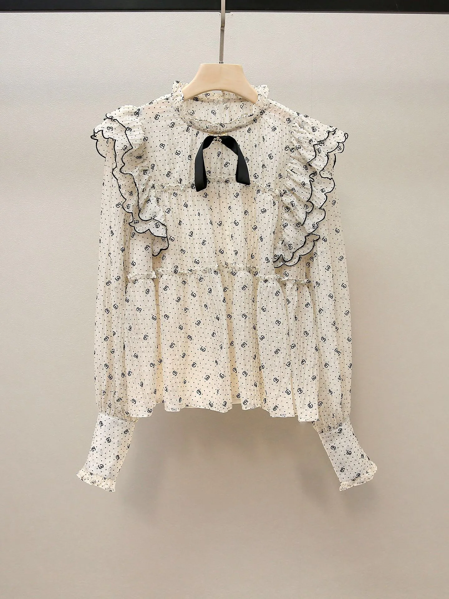 Elegant Long Sleeve Women's Printed Chiffon Shirt Knot Sweet Style High-end Fashionable Top for Young Women
Elegant Long Sleeve Women's Printed Chiffon Shirt Knot Sweet Style High-end Fashionable Top for Young Women
