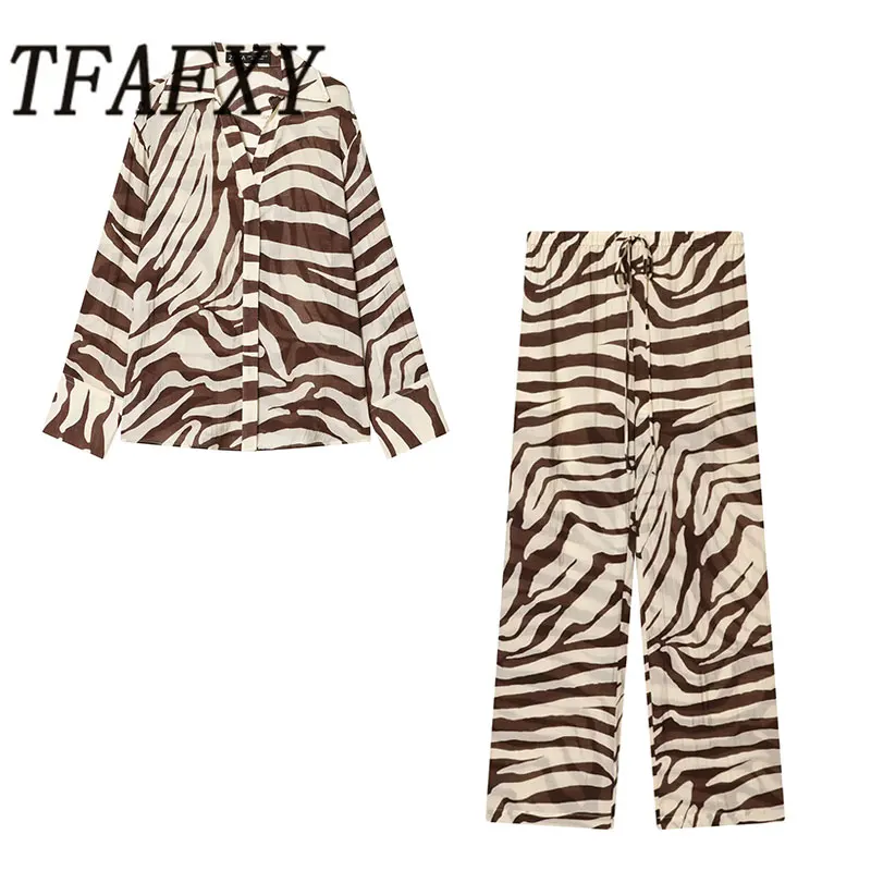 TFAFXY Женские комплекты с принтом зебры в полоску, весна 2026, однобортная свободная рубашка с длинными рукавами, блузка, брюки с поясом, костюмы Y2K
TFAFXY Женские комплекты с принтом зебры в полоску, весна 2026, однобортная свободная рубашка с длинными рукавами, блузка, брюки с поясом, костюмы Y2K
