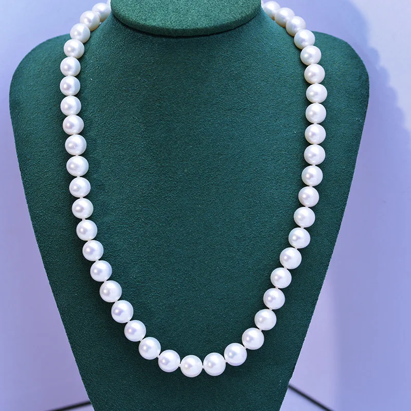 1 strand white 6-7mm round and high luster freshwater pearl and S925 calsp 43cm choker for women daily life or party
1 strand white 6-7mm round and high luster freshwater pearl and S925 calsp 43cm choker for women daily life or party