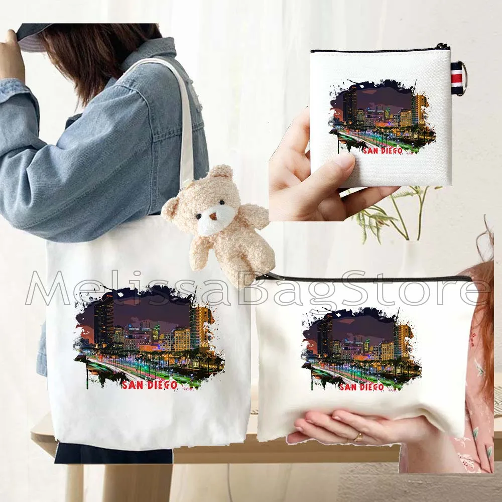 4PCS Gifts San Diego California White Canvas Tote Bag Handbag with Doll Key Coin Purse Cosmetic Makeup Toilet Bag Case Pouch
4PCS Gifts San Diego California White Canvas Tote Bag Handbag with Doll Key Coin Purse Cosmetic Makeup Toilet Bag Case Pouch