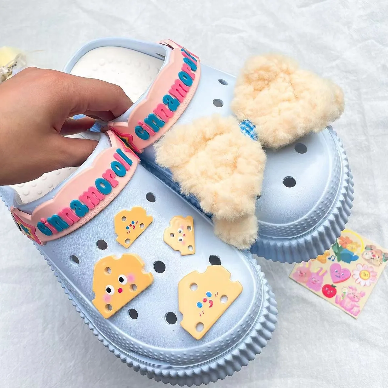 Bow Cheese Series Charms for Crocs Lovely Footwear Decoration Funny Adornment for Clogs Sandals Ins Popular Hot Shoe Accessories
Bow Cheese Series Charms for Crocs Lovely Footwear Decoration Funny Adornment for Clogs Sandals Ins Popular Hot Shoe Accessories