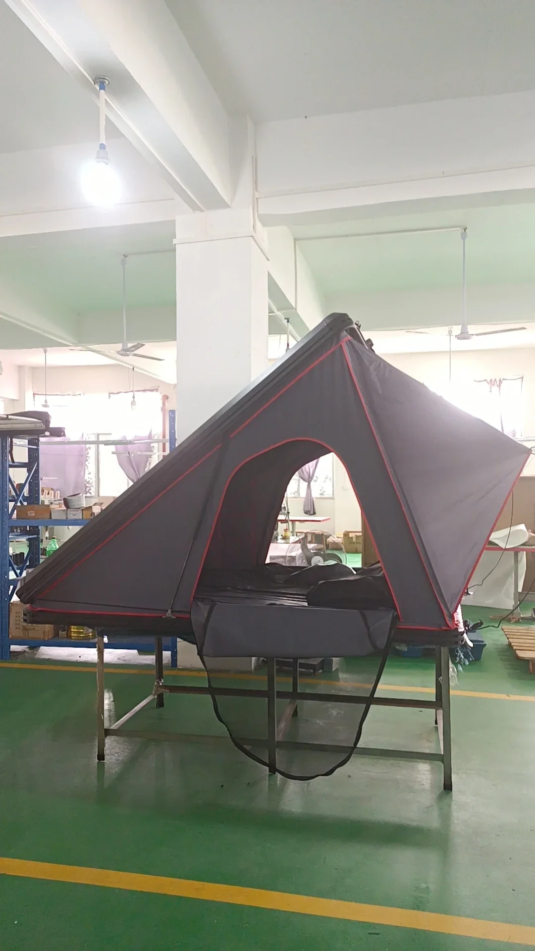 Палатка на крышу для внедорожника 4x4, наружная водонепроницаемая, с твердым корпусом, для кемпинга, автомобиля, на крышу автомобиля
Палатка на крышу для внедорожника 4x4, наружная водонепроницаемая, с твердым корпусом, для кемпинга, автомобиля, на крышу автомобиля