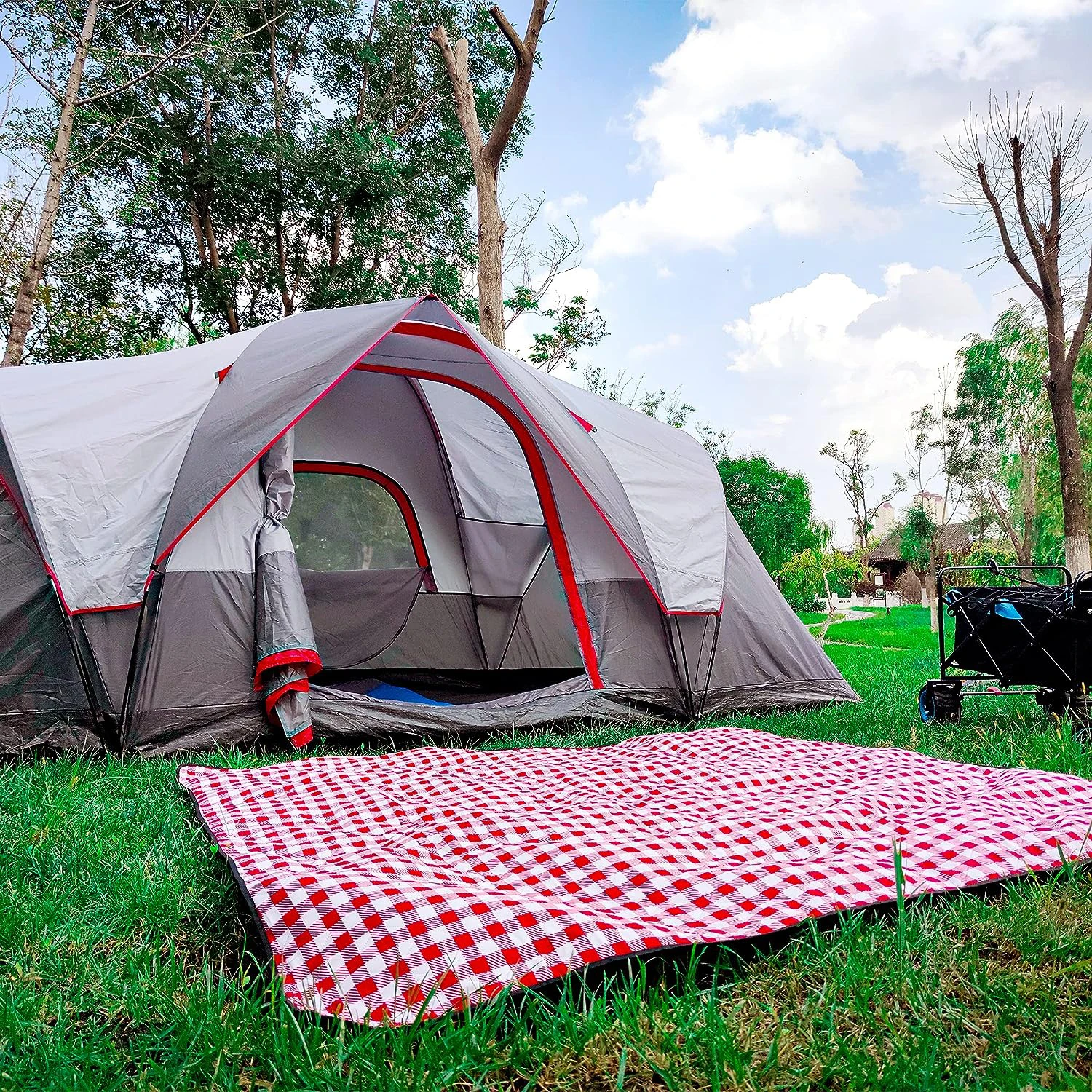 6FamilyCampingTentsWindproof withTopRoofRainproofand Large MeshWindowsPortableEasySetUpCampingGearwithCarry BagforAllSeasons
6FamilyCampingTentsWindproof withTopRoofRainproofand Large MeshWindowsPortableEasySetUpCampingGearwithCarry BagforAllSeasons