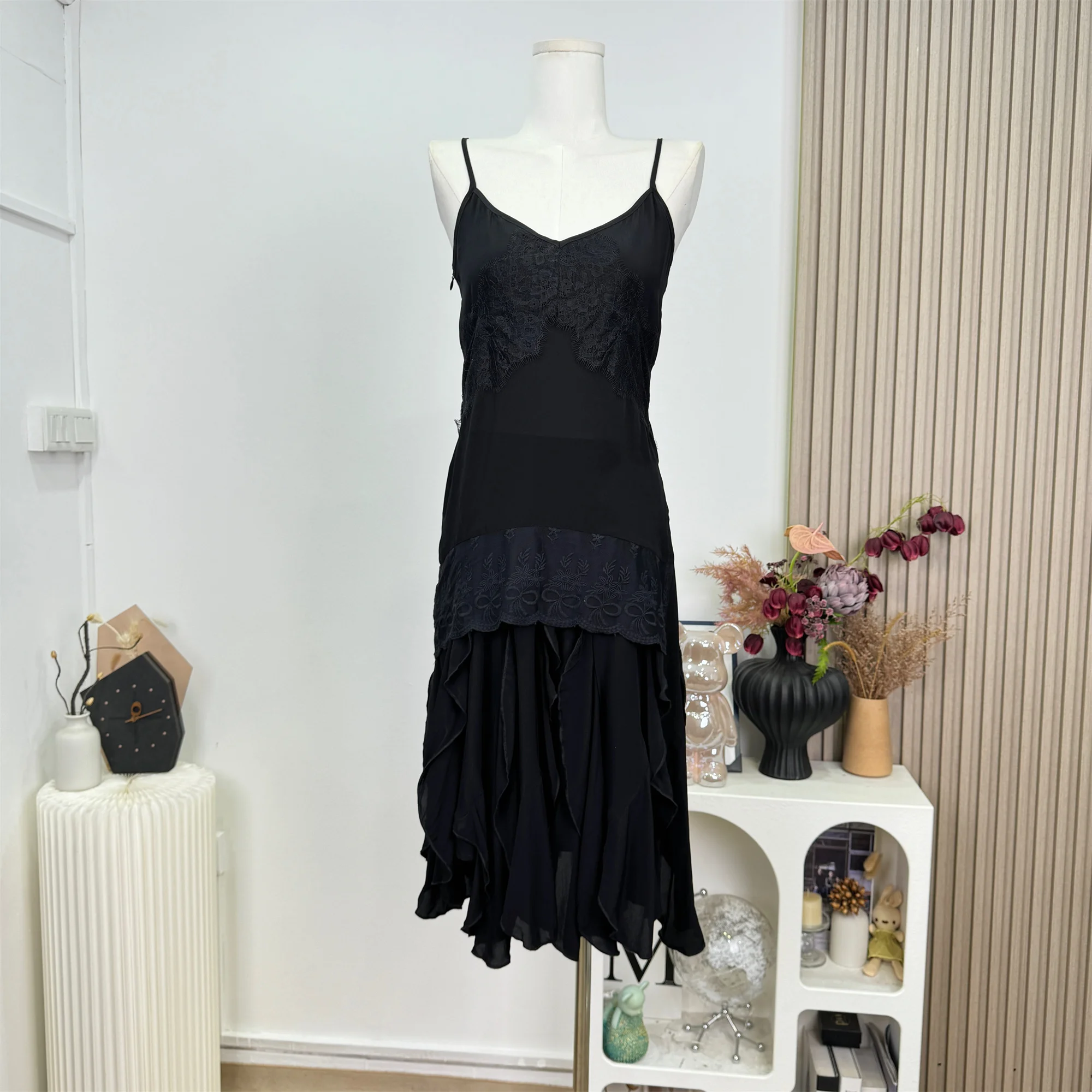 2025 New Boho Style Skirts Korean Lace Ruffles Skirt Harajuku Y2K Skirt Vintage Elegant Chiffon Skirts A-Line Cake Skirt
2025 New Boho Style Skirts Korean Lace Ruffles Skirt Harajuku Y2K Skirt Vintage Elegant Chiffon Skirts A-Line Cake Skirt