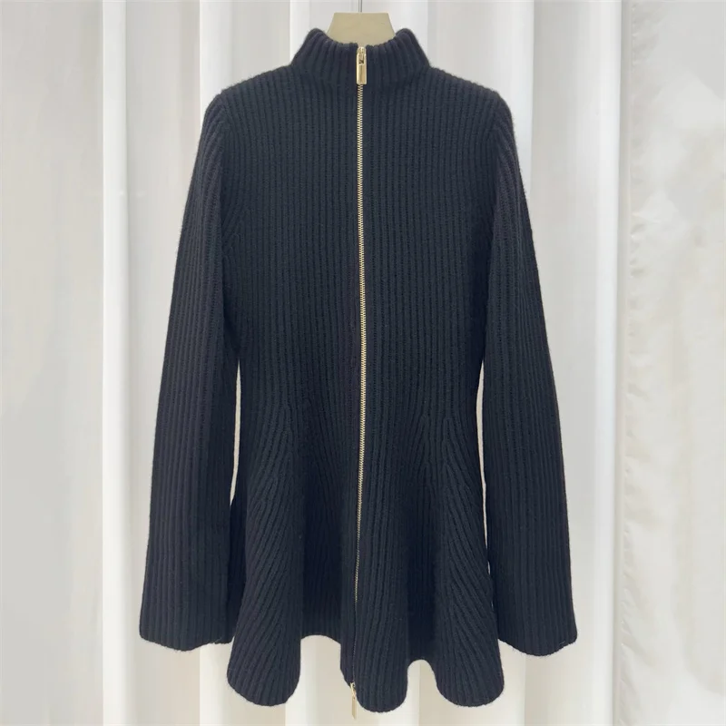 Women's dress 2025 Winter New elastic knitted slim mini dress High quality wool blended semi high neck short dress party dresses
Women's dress 2025 Winter New elastic knitted slim mini dress High quality wool blended semi high neck short dress party dresses