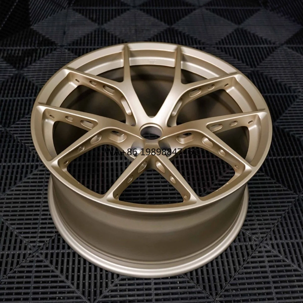 One Piece Forged Alloy Wheels 18-22 Inch Matte Bronze Hollow Spoke Aftermarket Rims Fit for Auto Modification
One Piece Forged Alloy Wheels 18-22 Inch Matte Bronze Hollow Spoke Aftermarket Rims Fit for Auto Modification