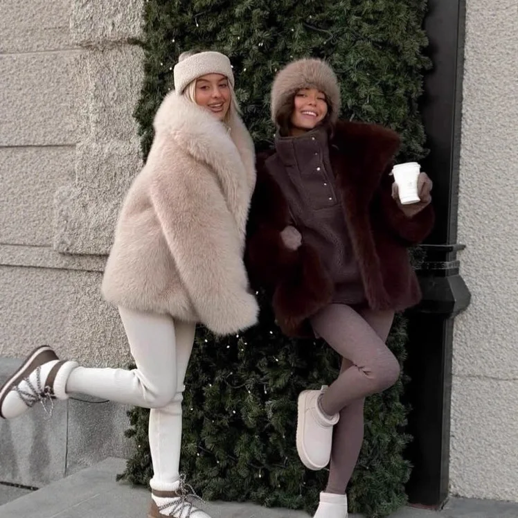 2025 зимняя женская эко-пуховая куртка с однотонным воротником с лацканами, пушистая куртка из искусственного меха для женщин, удобная женская шуба с пушистым волосом
2025 зимняя женская эко-пуховая куртка с однотонным воротником с лацканами, пушистая куртка из искусственного меха для женщин, удобная женская шуба с пушистым волосом