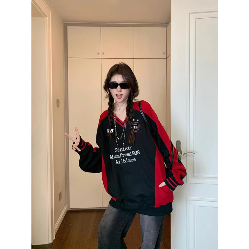 Толстовка с v-образным вырезом в американском стиле ретро для женщин весной и осенью, новая свободная куртка большого размера с длинными рукавами для ленивых
Толстовка с v-образным вырезом в американском стиле ретро для женщин весной и осенью, новая свободная куртка большого размера с длинными рукавами для ленивых