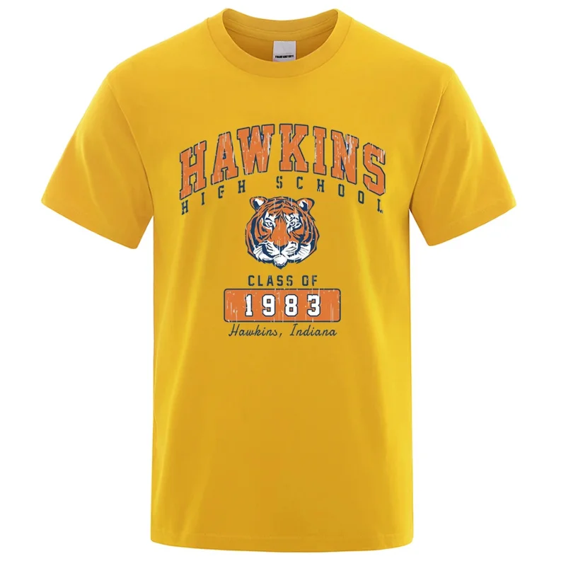 Мужская футболка с круглым вырезом Hawkins, Повседневная дышащая футболка из хлопка с короткими рукавами, класс старшей школы 1983
Мужская футболка с круглым вырезом Hawkins, Повседневная дышащая футболка из хлопка с короткими рукавами, класс старшей школы 1983