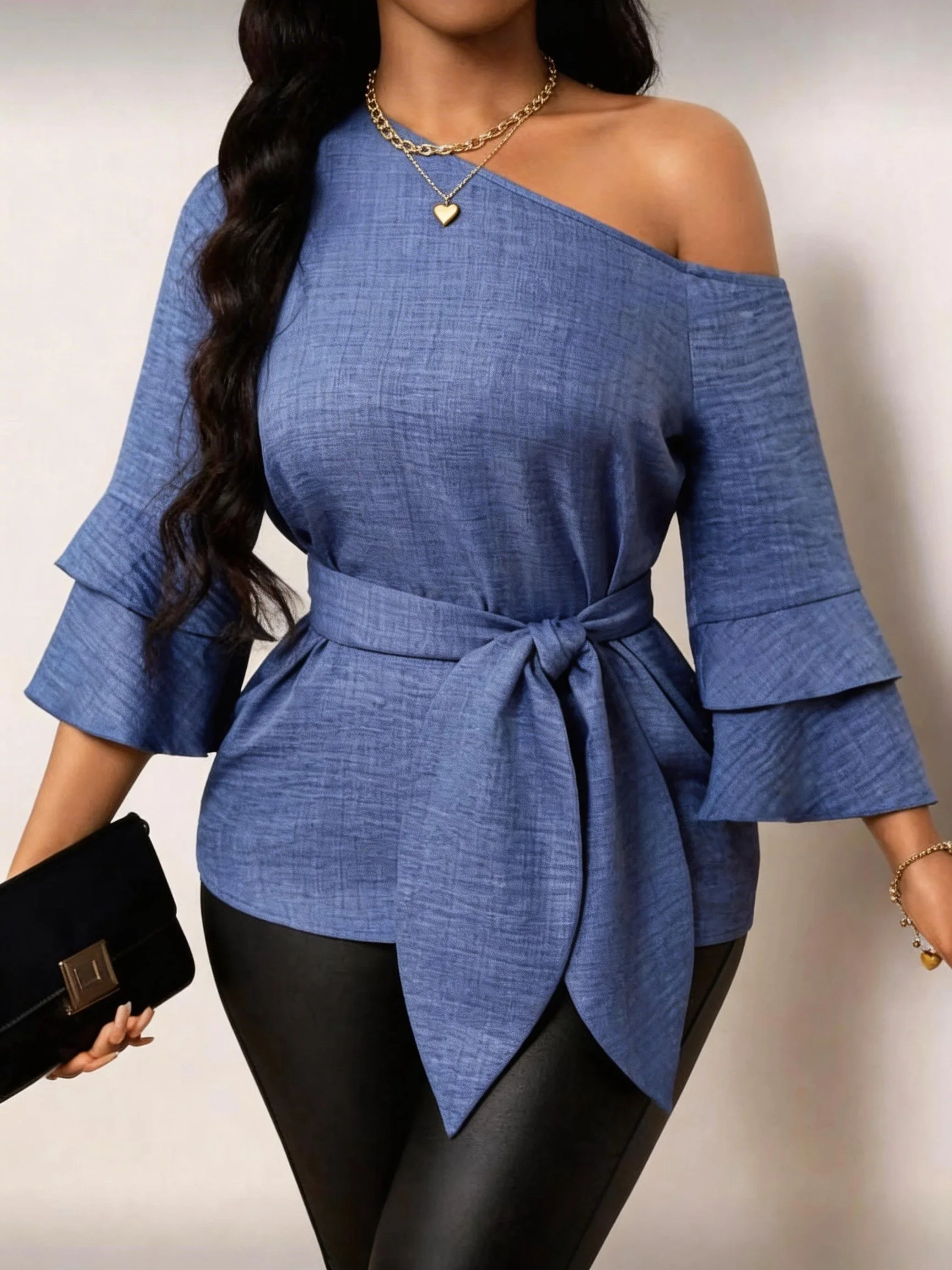 plus Size Women's Shirt New Style Solid Color Asymmetrical Shoulder Design Belted Casual Fashionable
plus Size Women's Shirt New Style Solid Color Asymmetrical Shoulder Design Belted Casual Fashionable