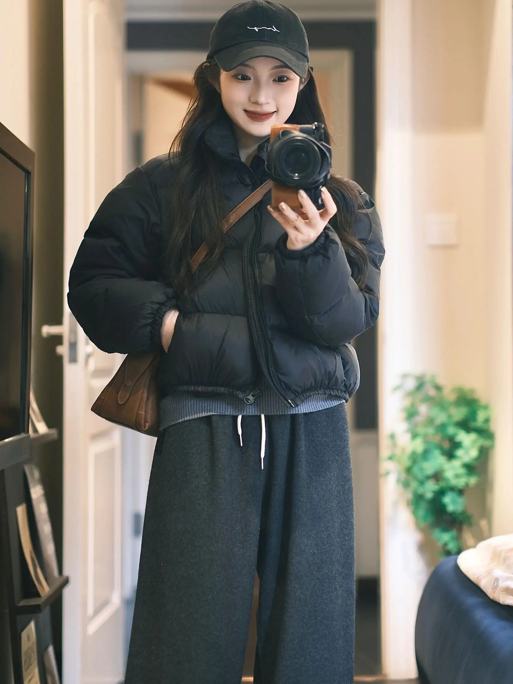 Американская утепленная женская хлопковая куртка-кардиган с воротником-стойкой, пуховик, теплое зимнее пальто премиум-класса, черное
Американская утепленная женская хлопковая куртка-кардиган с воротником-стойкой, пуховик, теплое зимнее пальто премиум-класса, черное