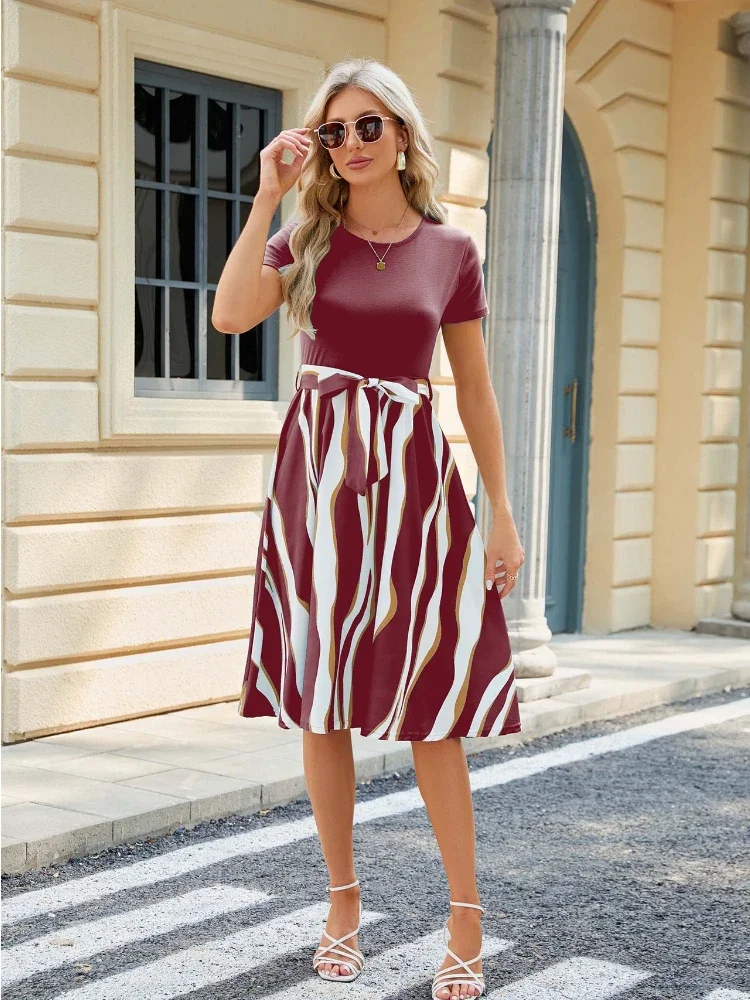 Europe and America Spring Summer Dress for Women Clothing 2025 New Round Neck Stitching Printed Short-sleeved Big Swing Dresses
Europe and America Spring Summer Dress for Women Clothing 2025 New Round Neck Stitching Printed Short-sleeved Big Swing Dresses