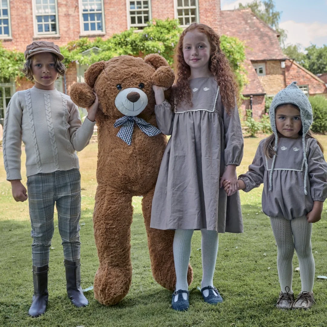 Ready to Ship 2025 AS AW Kids Cotton Linen Clothes Sweater Brother Sister Matching Outfits Embroidery Dress with Lace Clothing
Ready to Ship 2025 AS AW Kids Cotton Linen Clothes Sweater Brother Sister Matching Outfits Embroidery Dress with Lace Clothing