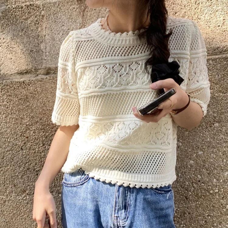 Chic Summer Vintage Hooked Floral Hollow out White Short Sleeve Knitted Top Women's Loose Slimming round Neck Small Shirt
Chic Summer Vintage Hooked Floral Hollow out White Short Sleeve Knitted Top Women's Loose Slimming round Neck Small Shirt