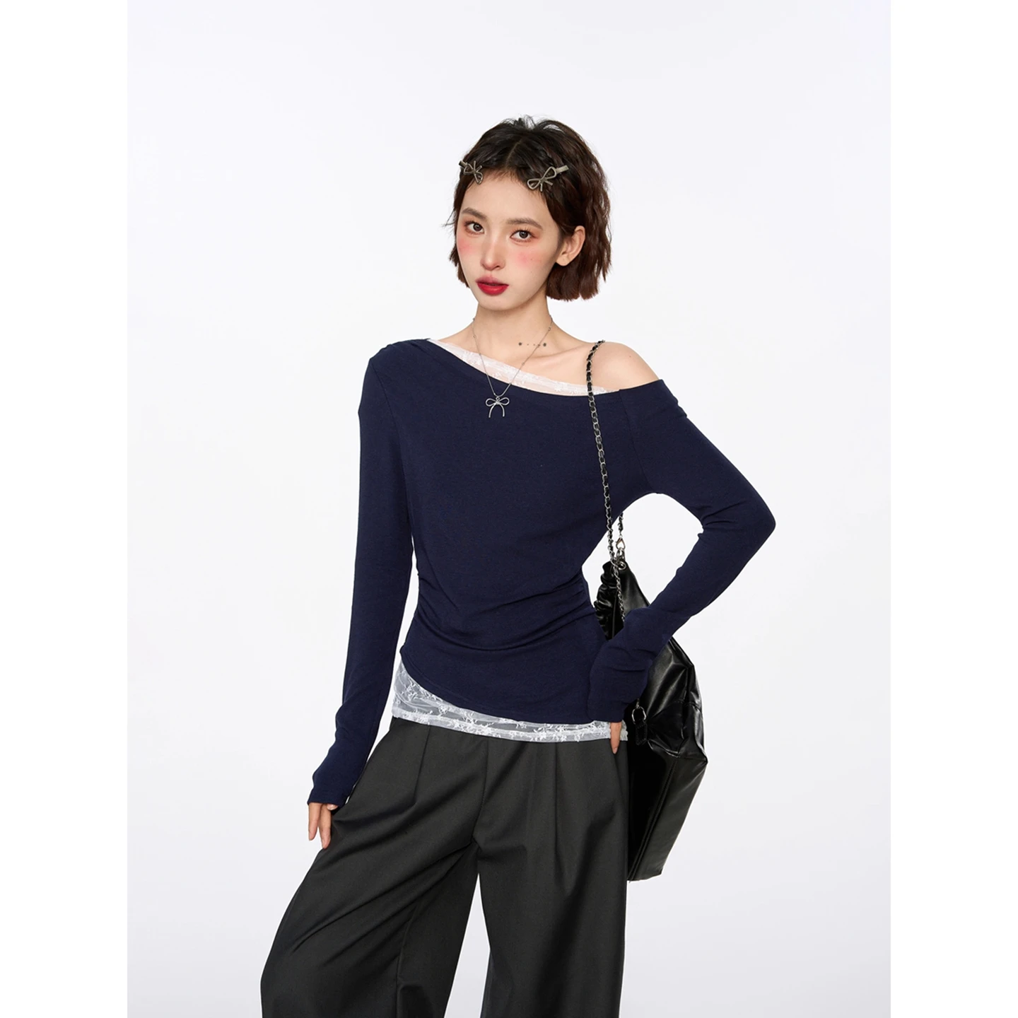 Футболка с длинными рукавами, корейская женская осенняя футболка с воротником на пуговицах, прямой подол, минималистичная молодежная текстура, элегантная, умная, винтажная, для отдыха
Футболка с длинными рукавами, корейская женская осенняя футболка с воротником на пуговицах, прямой подол, минималистичная молодежная текстура, элегантная, умная, винтажная, для отдыха