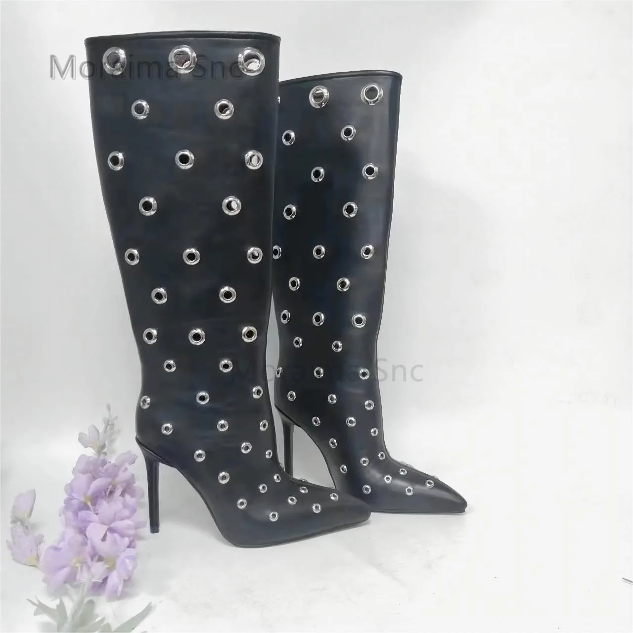 Metal Buckle Hollow Women's Long Boots Fashion Slip On Pointed Toe Stiletto Knee High Boots Summer Autumn High Heels Boots
Metal Buckle Hollow Women's Long Boots Fashion Slip On Pointed Toe Stiletto Knee High Boots Summer Autumn High Heels Boots