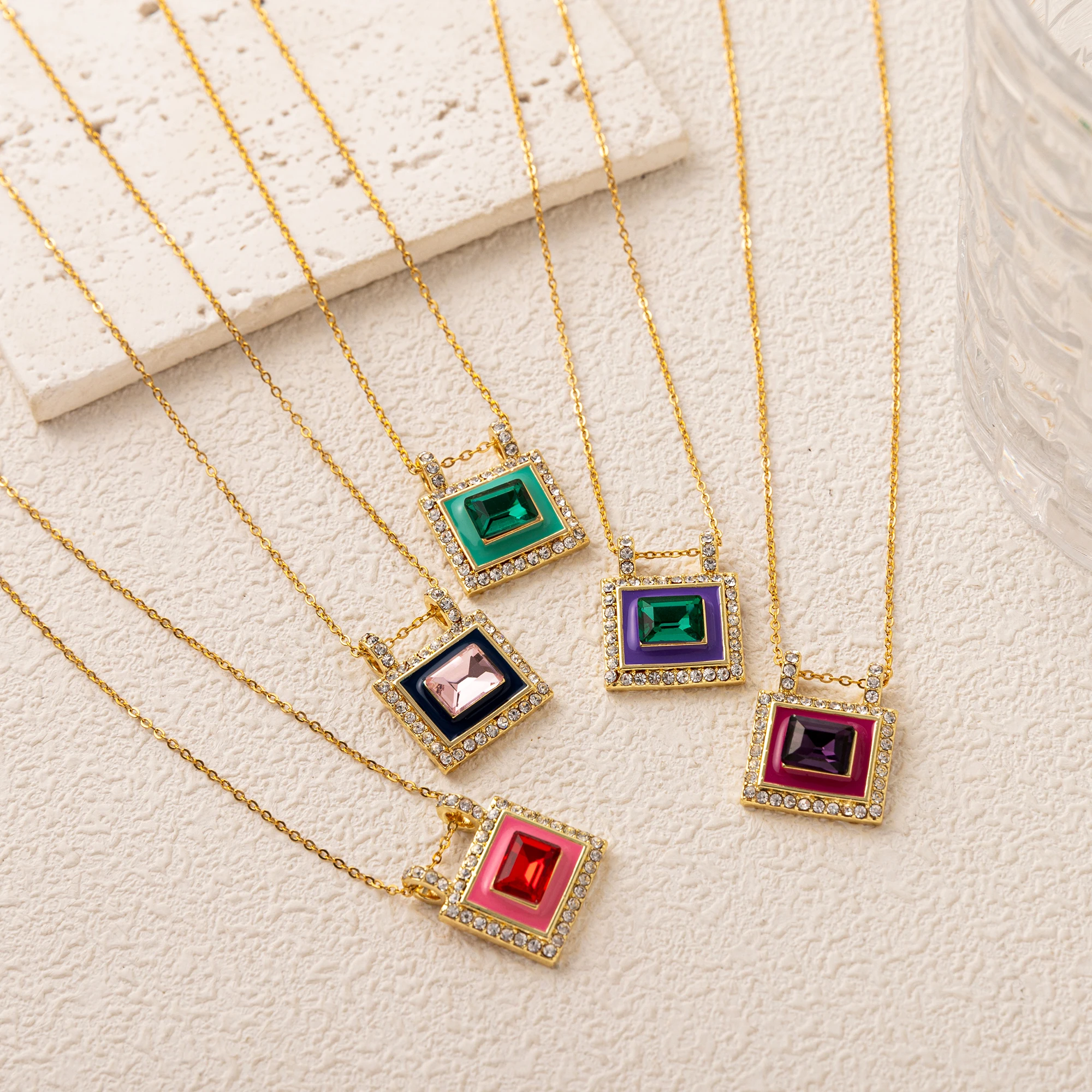 Irregular geometric colored zircon necklace with trendy and exquisite design charming necklace for women
Irregular geometric colored zircon necklace with trendy and exquisite design charming necklace for women
