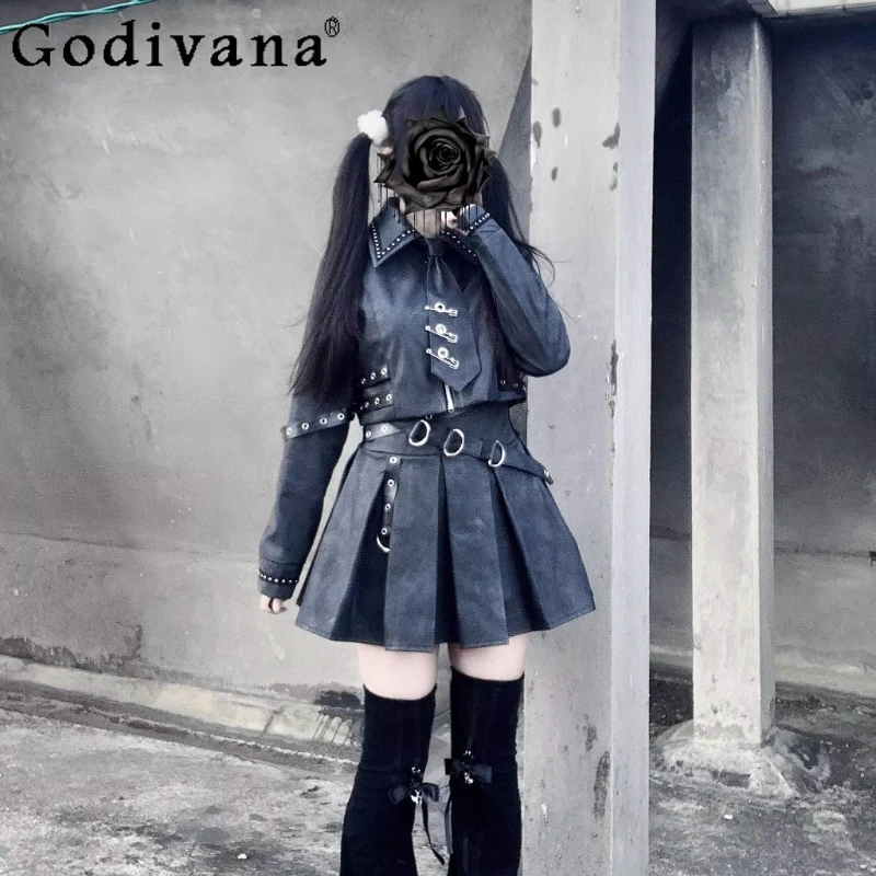 Комплект из 2 предметов: кожаная куртка и юбка в стиле субкультуры, весна 2026, женский облегающий костюм с курткой на молнии и короткой юбкой
Комплект из 2 предметов: кожаная куртка и юбка в стиле субкультуры, весна 2026, женский облегающий костюм с курткой на молнии и короткой юбкой