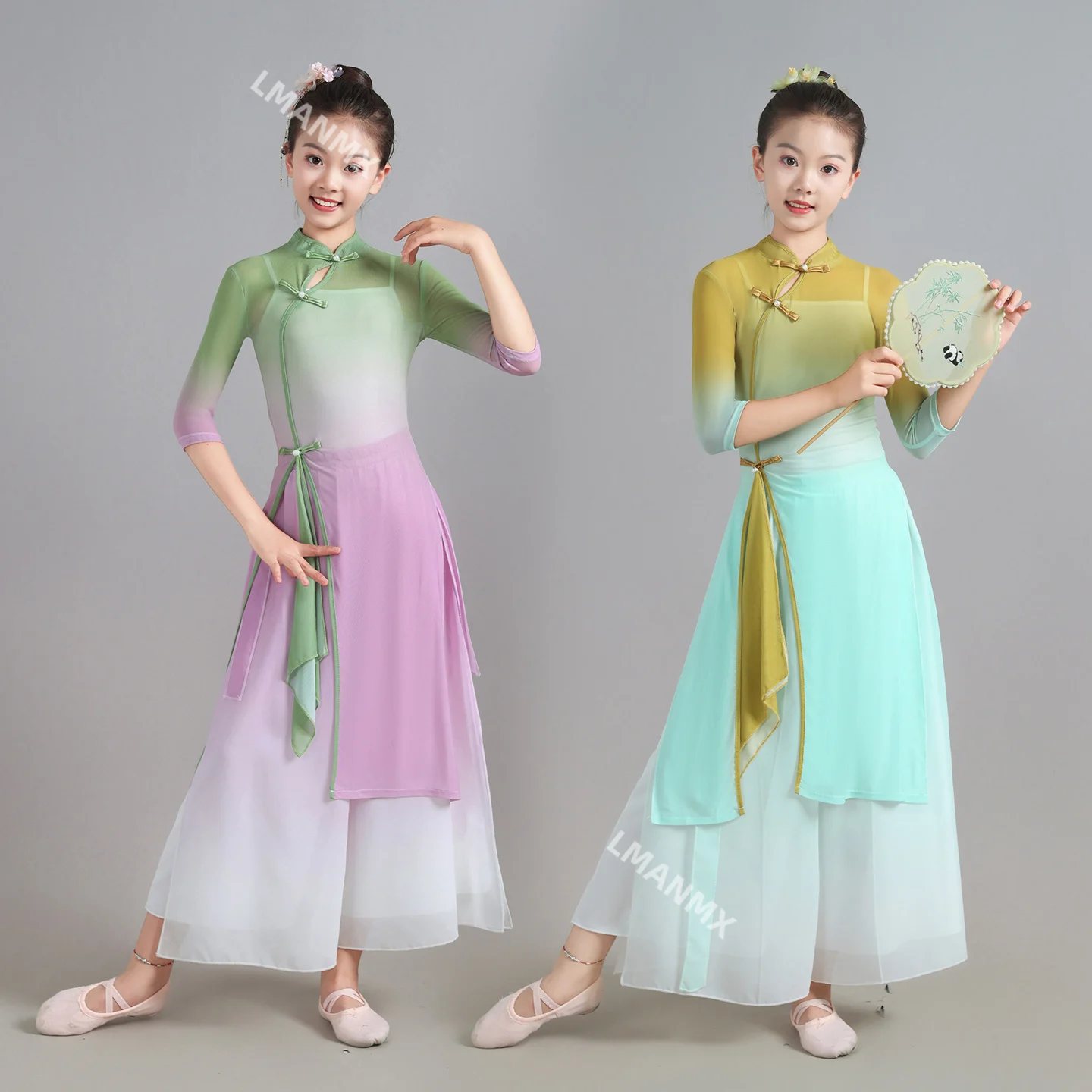 Children's classical dance costumes, ethnic dance, fan dance, gradient cheongsam
Children's classical dance costumes, ethnic dance, fan dance, gradient cheongsam