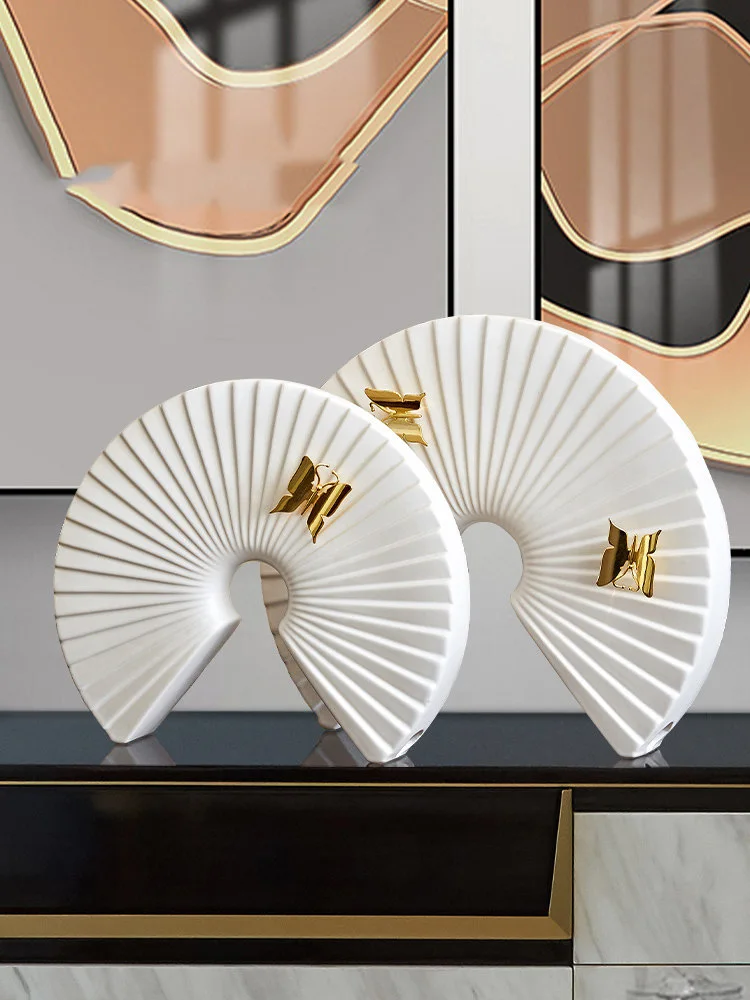 Modern Alloy White Semicircle Ceramic Ornaments Art Home Livingroom Figurines Decoration Coffee Table Adornment Crafts
Modern Alloy White Semicircle Ceramic Ornaments Art Home Livingroom Figurines Decoration Coffee Table Adornment Crafts