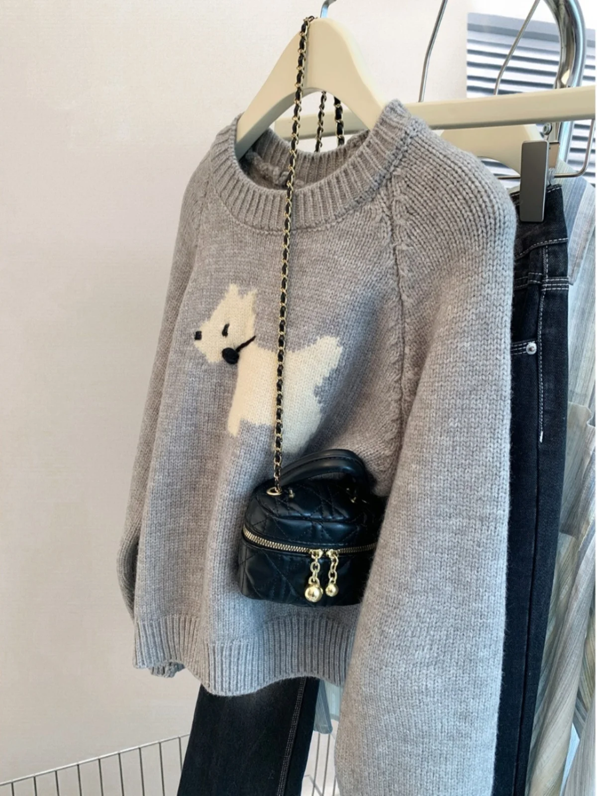 Korean ey Dog Pattern Knitted Loose Women's Sweater round Ne Spring Autumn Outerwear Faionable Casual Long Sve Top
Korean ey Dog Pattern Knitted Loose Women's Sweater round Ne Spring Autumn Outerwear Faionable Casual Long Sve Top