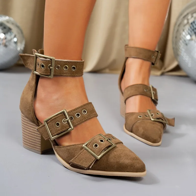 2026 Fashion Large Size Women's Shoes British Pointed Toe Rivet Single Shoes Thin Heel High Heel Roman Cool Casual Loafers
2026 Fashion Large Size Women's Shoes British Pointed Toe Rivet Single Shoes Thin Heel High Heel Roman Cool Casual Loafers