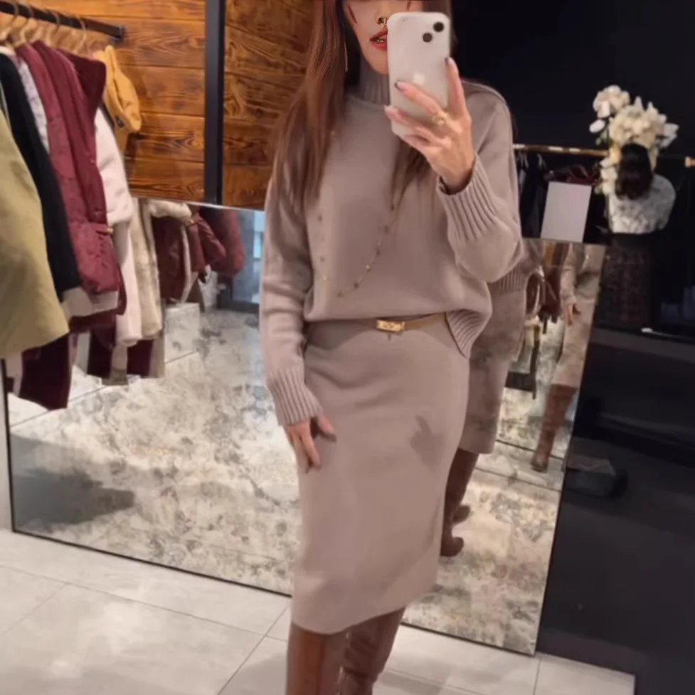 2026 New Womens Autumn Winter Solid Color Loose High Neck Midi Skirt Set Elegant Temperament Slim Fit Versatile Fashion
2026 New Womens Autumn Winter Solid Color Loose High Neck Midi Skirt Set Elegant Temperament Slim Fit Versatile Fashion