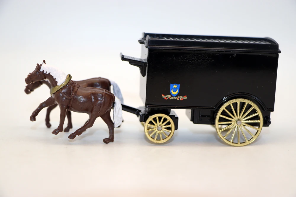 LLEDO Days Gone models Vintage Horse Drawn Van Diecast Toys UK Truck for collection gift
LLEDO Days Gone models Vintage Horse Drawn Van Diecast Toys UK Truck for collection gift
