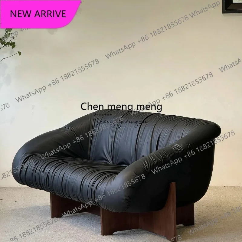 CC Medieval minimalist black sofa creative designer straight row leisure living room sofa
CC Medieval minimalist black sofa creative designer straight row leisure living room sofa