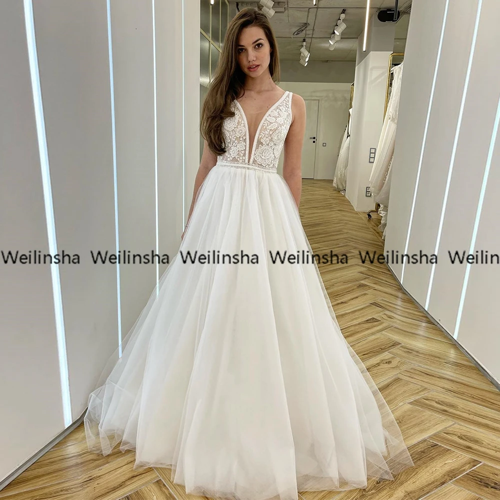 Customized V Neck Soft Tulle A Line Hot Sale Wedding Dresses Cap Sleeve Sleeveless Bridal Gowns Charming White Robe De 2025
Customized V Neck Soft Tulle A Line Hot Sale Wedding Dresses Cap Sleeve Sleeveless Bridal Gowns Charming White Robe De 2025