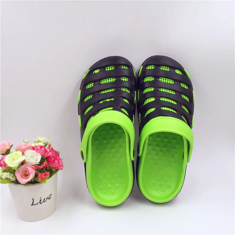New Couple Breathable Slip-On Sandals Thi Bot Anti-Slip Garden Beach oes round Hole Hollow out Design Student Friendly
New Couple Breathable Slip-On Sandals Thi Bot Anti-Slip Garden Beach oes round Hole Hollow out Design Student Friendly
