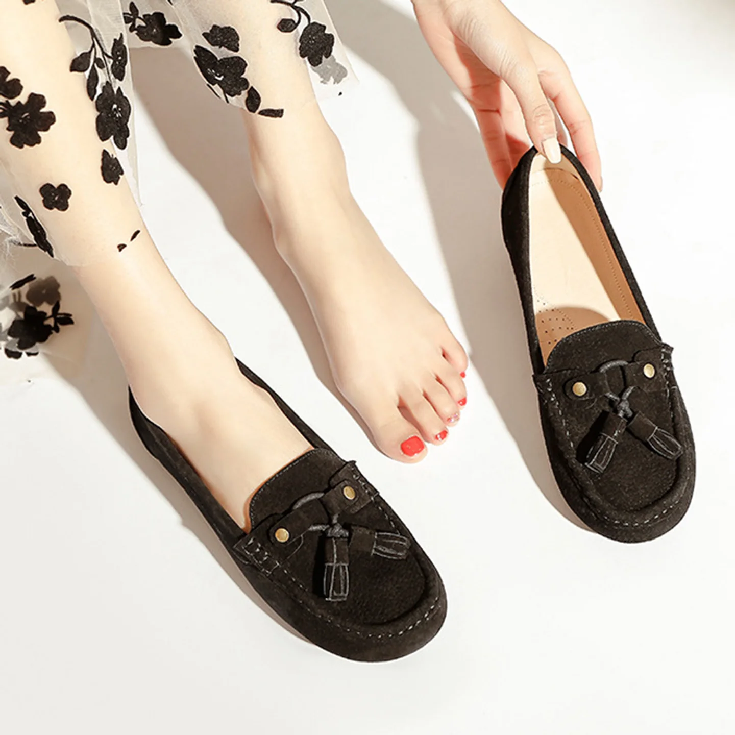 Soft soled casual flat shoes women Pig Suede Tassel Moccasins comfortable barefoot walking shoes Ladies Four Seasons loafers 40
Soft soled casual flat shoes women Pig Suede Tassel Moccasins comfortable barefoot walking shoes Ladies Four Seasons loafers 40