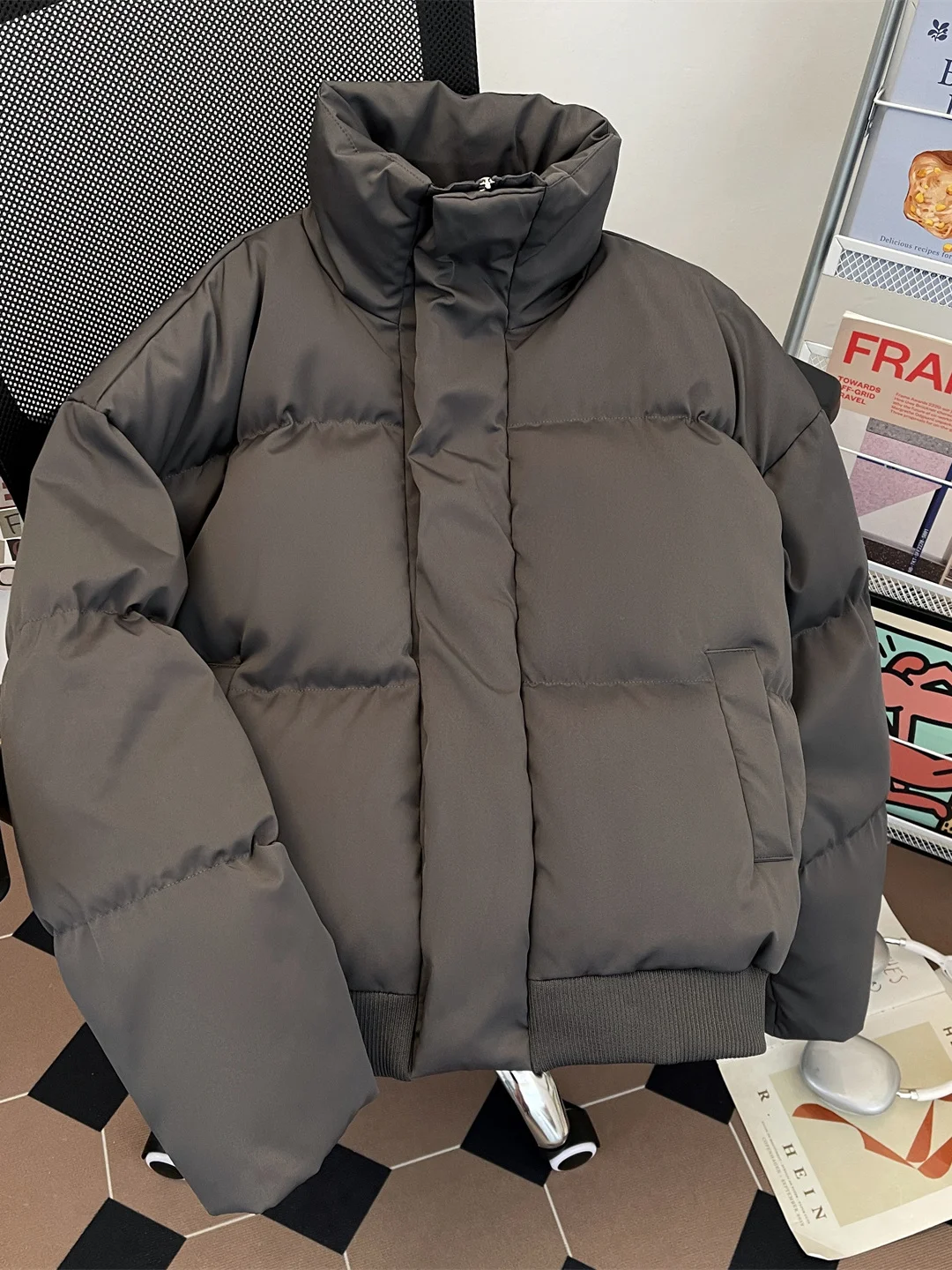 Men's Faionable Brand Thiened Warmth Stand Collar down Cotton Jaet Autumn Winter ort Sle Couple's Padded Coat
Men's Faionable Brand Thiened Warmth Stand Collar down Cotton Jaet Autumn Winter ort Sle Couple's Padded Coat