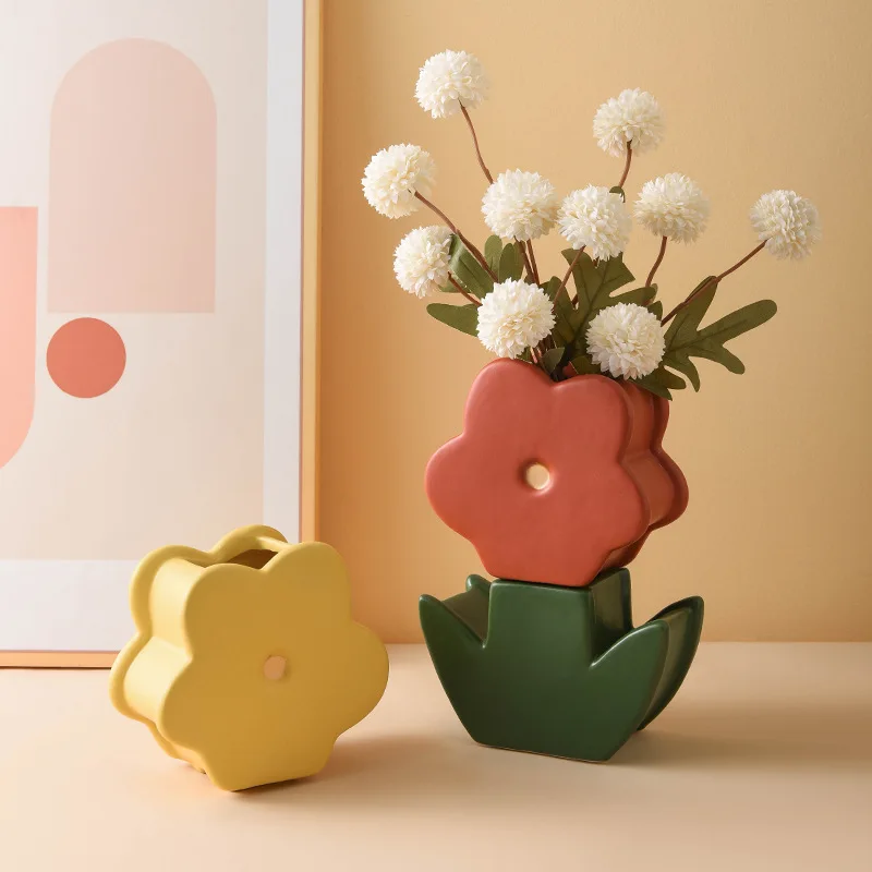 Nordic Creative Cute Desktop Ceramic Flower Vase Split Pink Yellow Vase Dining Table Flower Dried Flower Home Decoration
Nordic Creative Cute Desktop Ceramic Flower Vase Split Pink Yellow Vase Dining Table Flower Dried Flower Home Decoration