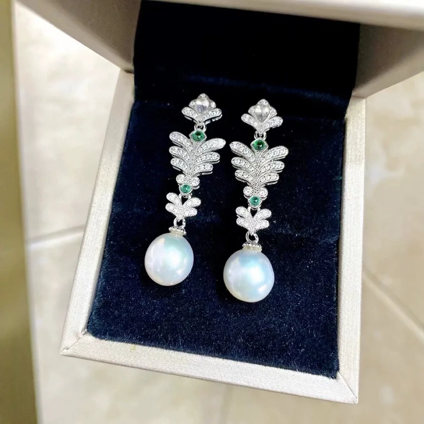 Premium Diamond-studded Natural Pearl Earrings Shine Light Luxury Commuter Versatile Earrings 10-11mm Perfect Round
Premium Diamond-studded Natural Pearl Earrings Shine Light Luxury Commuter Versatile Earrings 10-11mm Perfect Round