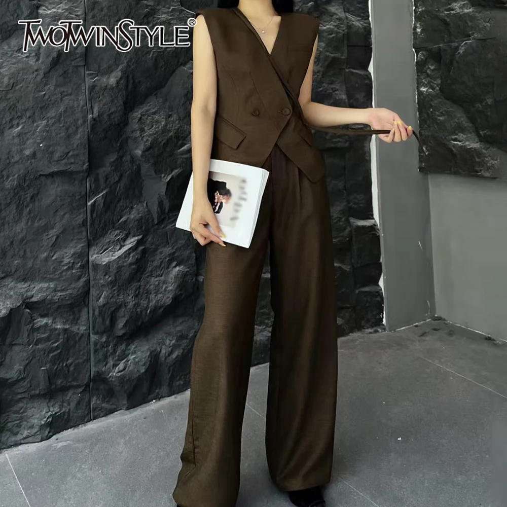 TWOTWINSTYLE однотонный комплект из двух предметов на пуговицах, женский жилет без рукавов с v-образным вырезом, повседневный свободный женский комплект брюк, летняя мода
TWOTWINSTYLE однотонный комплект из двух предметов на пуговицах, женский жилет без рукавов с v-образным вырезом, повседневный свободный женский комплект брюк, летняя мода