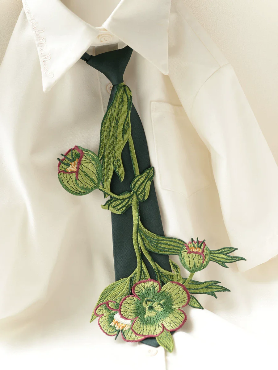 Women's Green Flower Embroidery Knot-Free Necktie Designer Tie for Shirts Boys Girls Performance Nightclub Accessory
Women's Green Flower Embroidery Knot-Free Necktie Designer Tie for Shirts Boys Girls Performance Nightclub Accessory