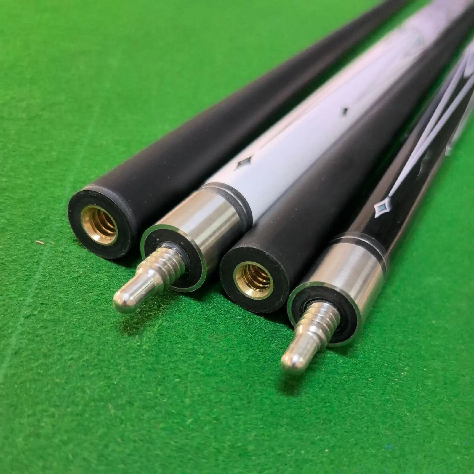High Strength Carbon Fiber Billiard Cue 1/2 Split Stable Structure Lightweight Pool Stick for Billiards and Snooker
High Strength Carbon Fiber Billiard Cue 1/2 Split Stable Structure Lightweight Pool Stick for Billiards and Snooker