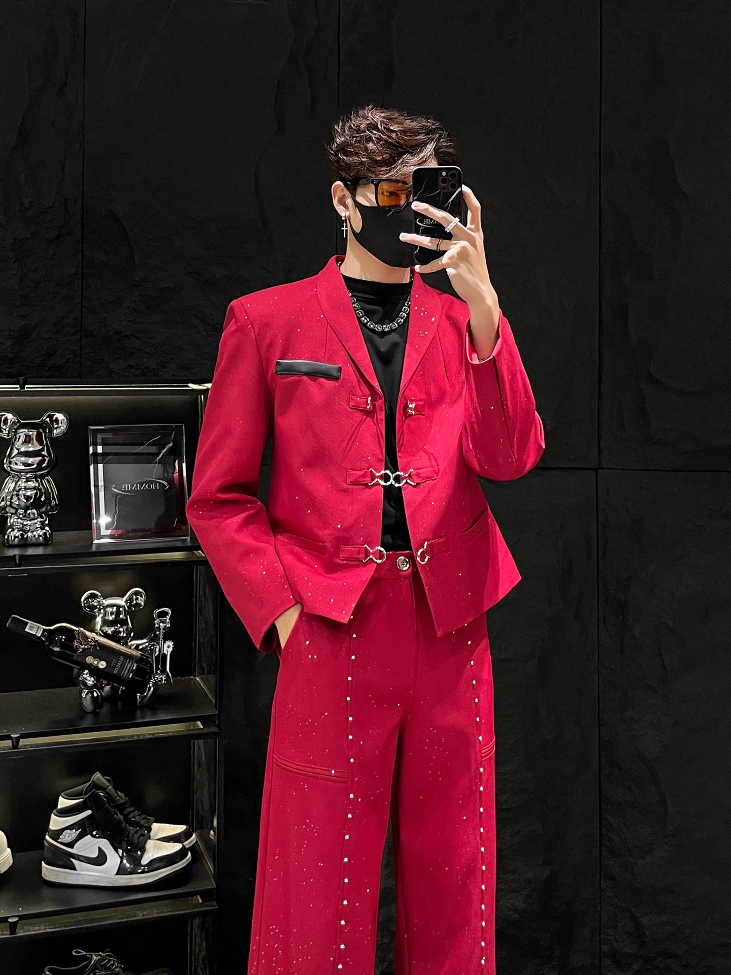 Высококачественный мужской костюм с металлическими пуговицами, джат, красный костюм, комплект, прямые брюки, молодежный модный осенний сезон, китайский бренд
Высококачественный мужской костюм с металлическими пуговицами, джат, красный костюм, комплект, прямые брюки, молодежный модный осенний сезон, китайский бренд