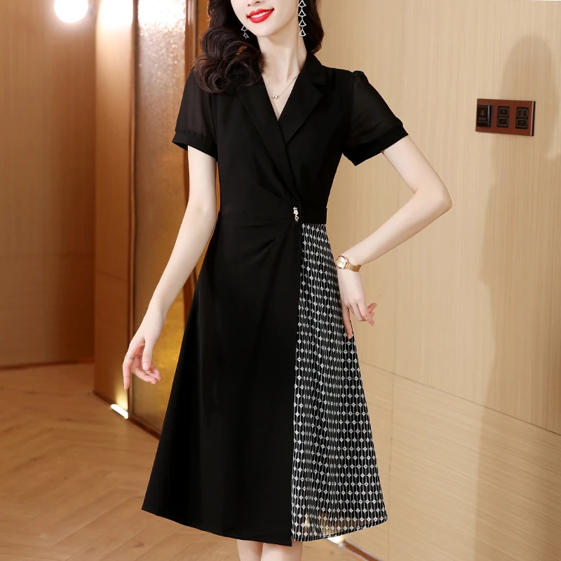 Dress Women's Spring and Summer 2023 New European and American Fashion Suit Collar Splice Mid-length A-line Dress 
Dress Women's Spring and Summer 2023 New European and American Fashion Suit Collar Splice Mid-length A-line Dress