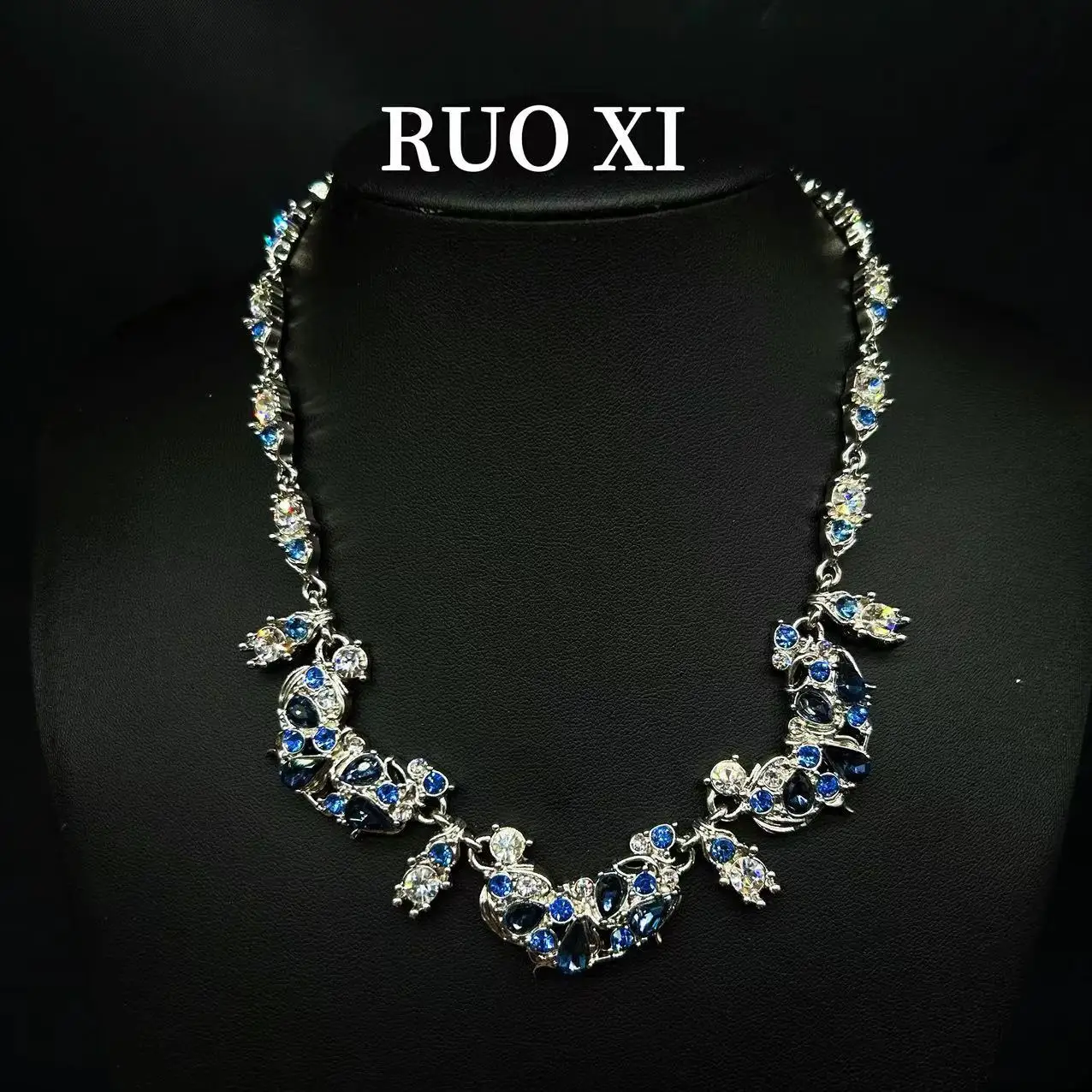 2025 New Light Luxury Necklace Bracelet Suit Blue Rhinestone Fashion Accessories Jewelry Two-Piece High-Quality
2025 New Light Luxury Necklace Bracelet Suit Blue Rhinestone Fashion Accessories Jewelry Two-Piece High-Quality