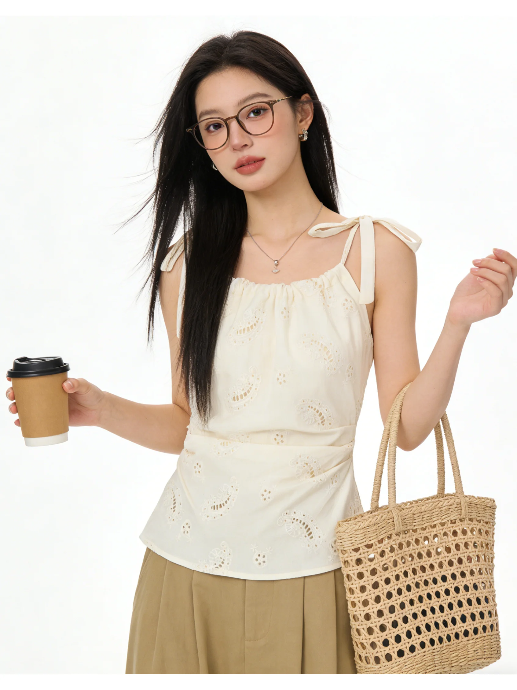 Cherry Blossom Soft Summer New Hook Flower Embroidery Belted Strapless Vest Sweet Spicy Slimming Atmosphere Sleeveless Top
Cherry Blossom Soft Summer New Hook Flower Embroidery Belted Strapless Vest Sweet Spicy Slimming Atmosphere Sleeveless Top