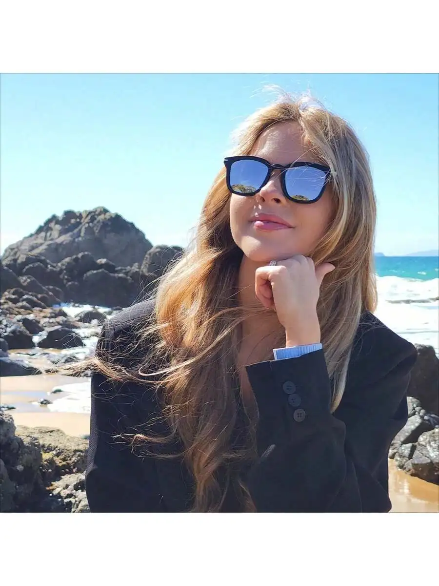 Polarized Mirrored Sunglasses For Women Square Frame UV Protection
Polarized Mirrored Sunglasses For Women Square Frame UV Protection