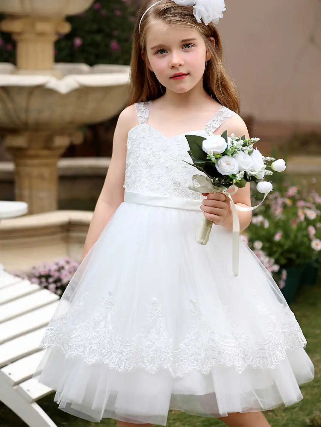 Flower Girl Wedding Stage Elegant Princess Dress with Bow Detail Design, Sleeveless Tutu Dress, Suitable for Party Performances, Attending Ceremonies, and Communions
Flower Girl Wedding Stage Elegant Princess Dress with Bow Detail Design, Sleeveless Tutu Dress, Suitable for Party Performances, Attending Ceremonies, and Communions