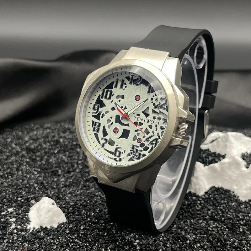 New Fashion Luxury Man Top Hollow Sports Silicone Watch Men Business Wrist Watches Male Clock Quartz Watches Reloj Hombre Gifts
New Fashion Luxury Man Top Hollow Sports Silicone Watch Men Business Wrist Watches Male Clock Quartz Watches Reloj Hombre Gifts