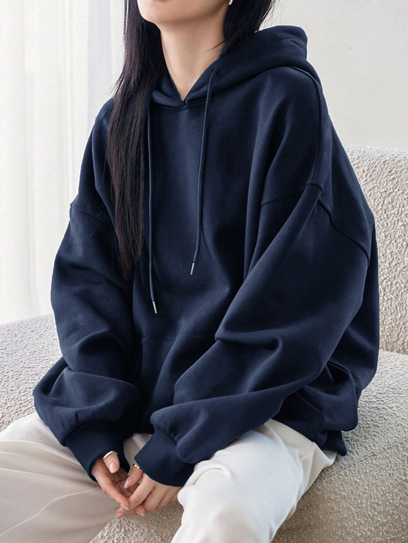 New Autumn and Winter Knitted Solid Color Round Neck Long-Sleeved Sweatshirt Loose Casual Versatile Fashion Pullover Hooded Sweatshirt
New Autumn and Winter Knitted Solid Color Round Neck Long-Sleeved Sweatshirt Loose Casual Versatile Fashion Pullover Hooded Sweatshirt