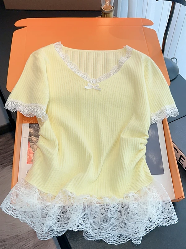 Bright Yellow Lace Short Sleeve T-Shirt Women's Summer Dopamine Clothing Knitted Top Sweet Style Regular Fit V-Neck
Bright Yellow Lace Short Sleeve T-Shirt Women's Summer Dopamine Clothing Knitted Top Sweet Style Regular Fit V-Neck